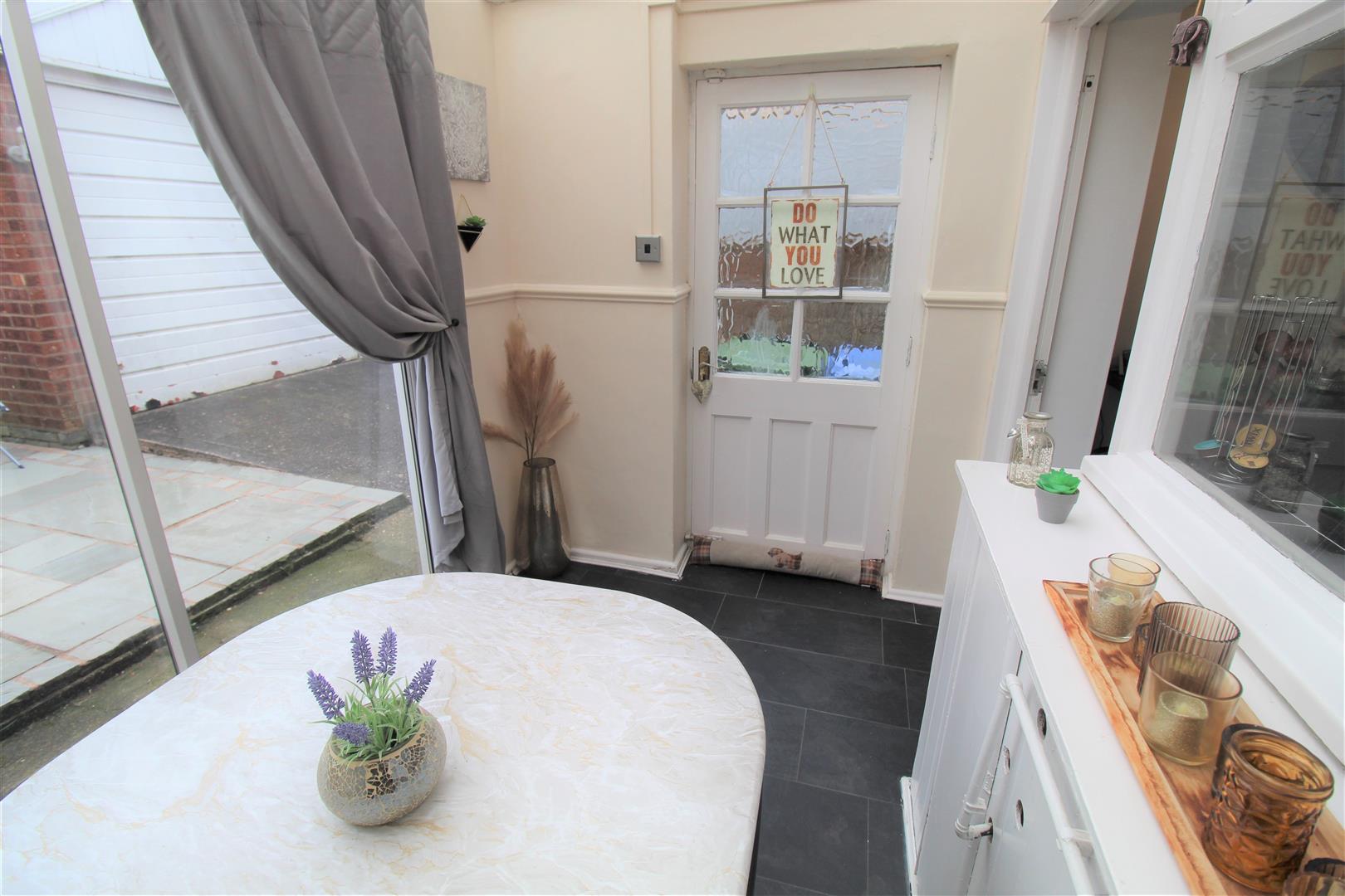 Kirkwall Grove, Milton, Stoke-On-Trent